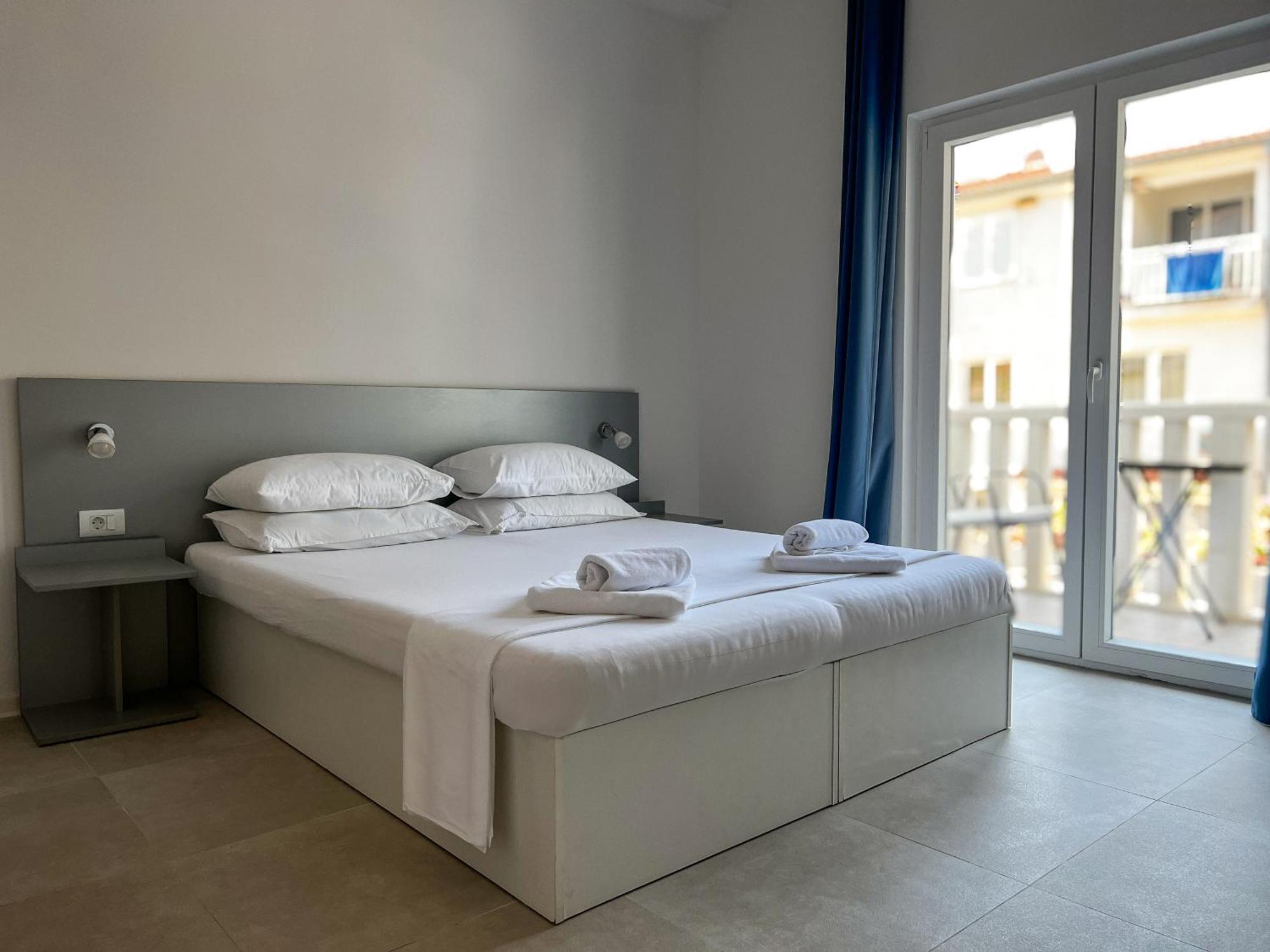 Appartamento Pansion Palme Drvenik  Esterno foto